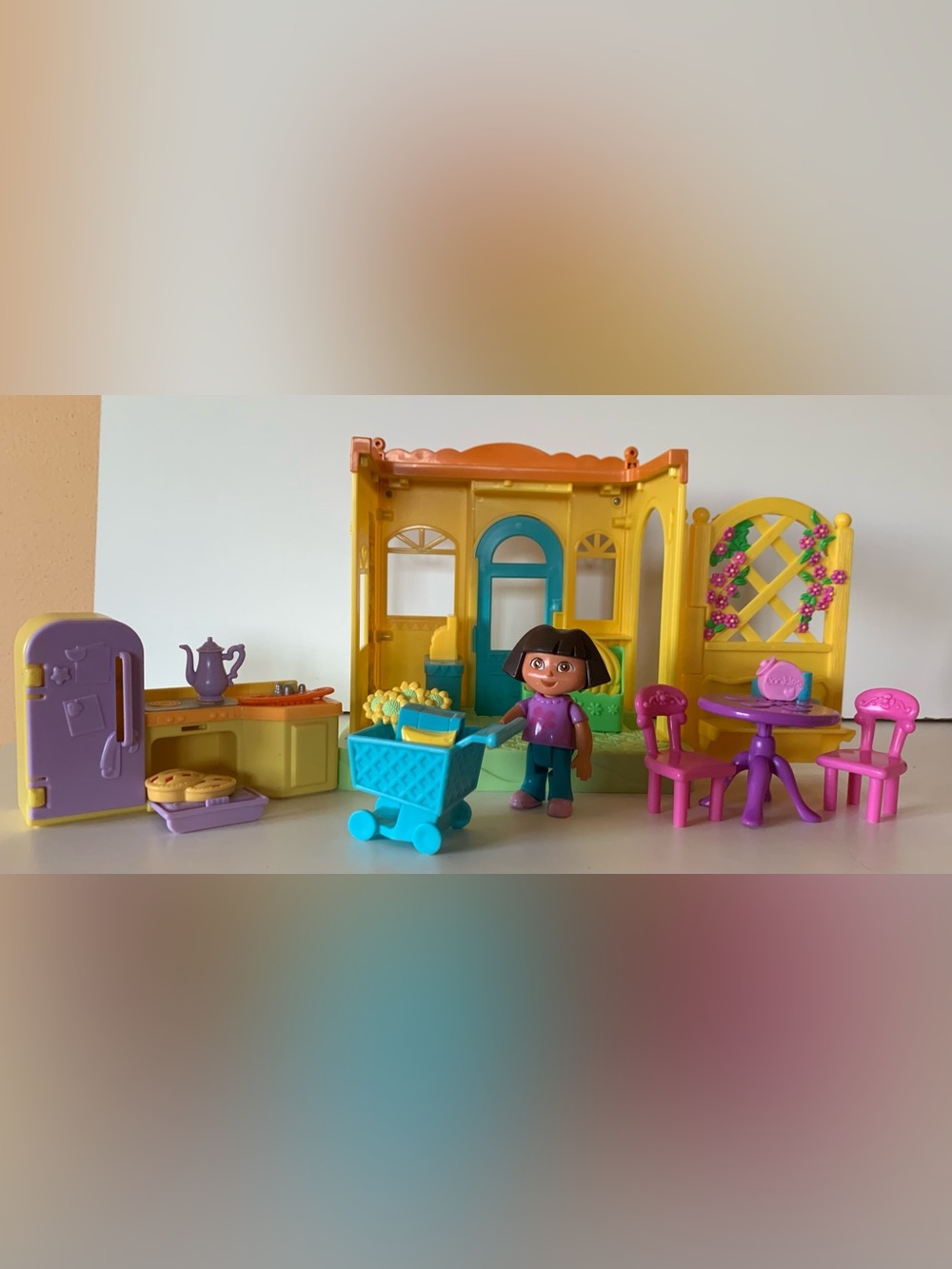 Fisher-Price Dora the Explorer Playset  Shop n’ go Market  2005